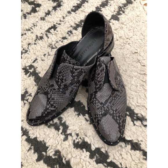 freda salvador lane loafers